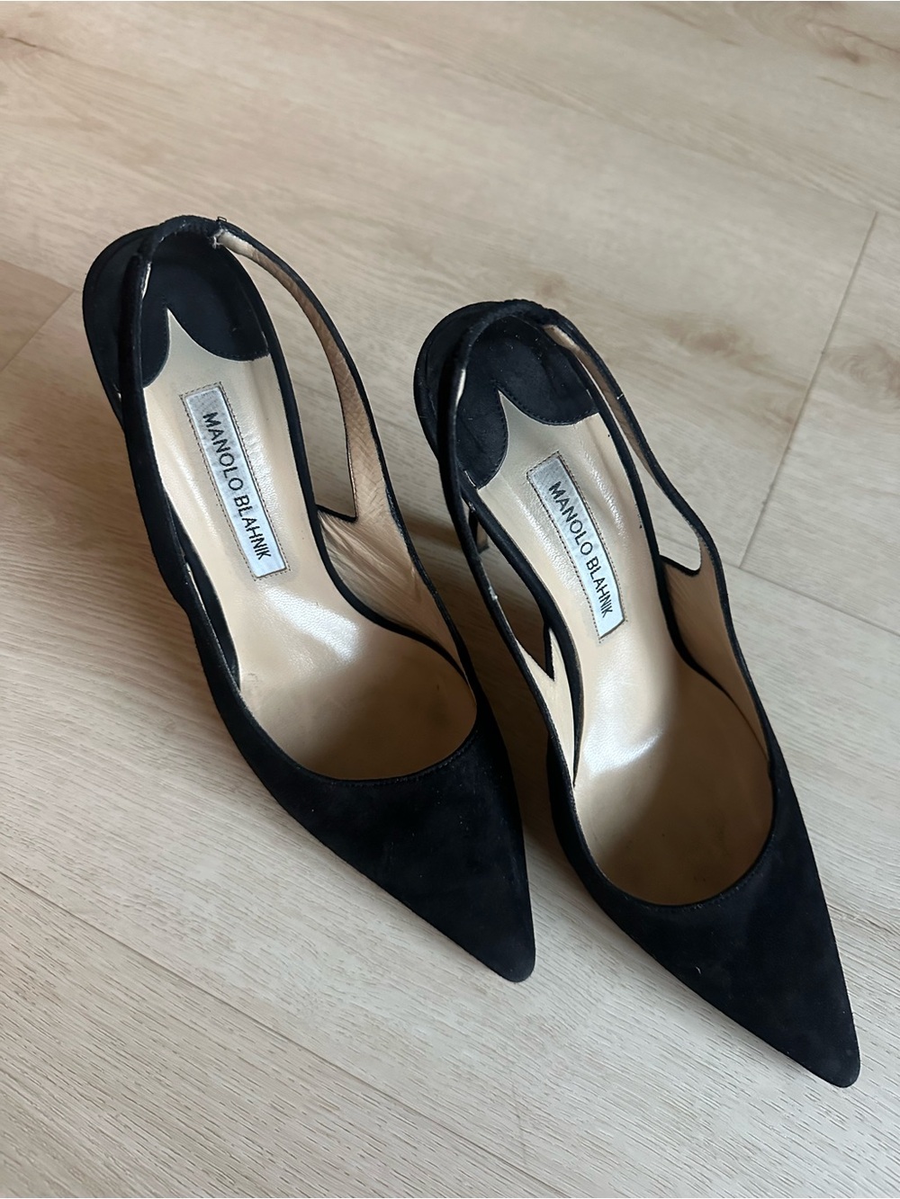 Manolo Blahnik 100MM Black Suede Slingback Pointed Pumps (38 EU) - Picture 2 of 5